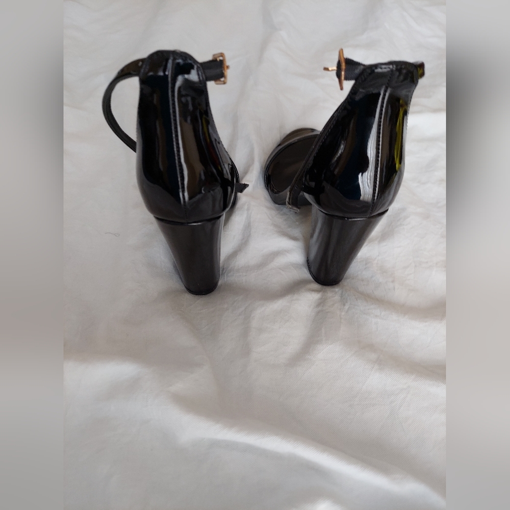 Missguided Block Heeled In Barely There In Black … - image 4